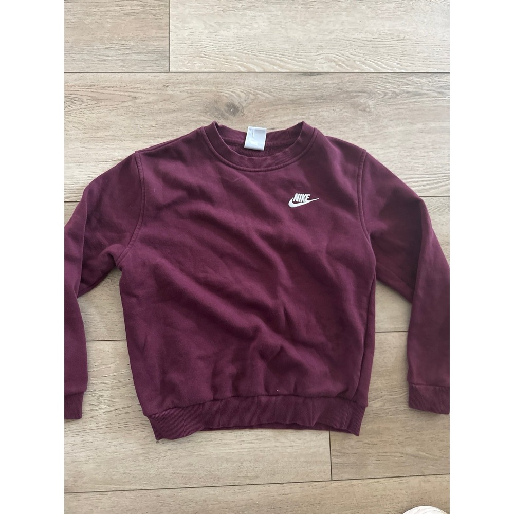 Nike kids medium